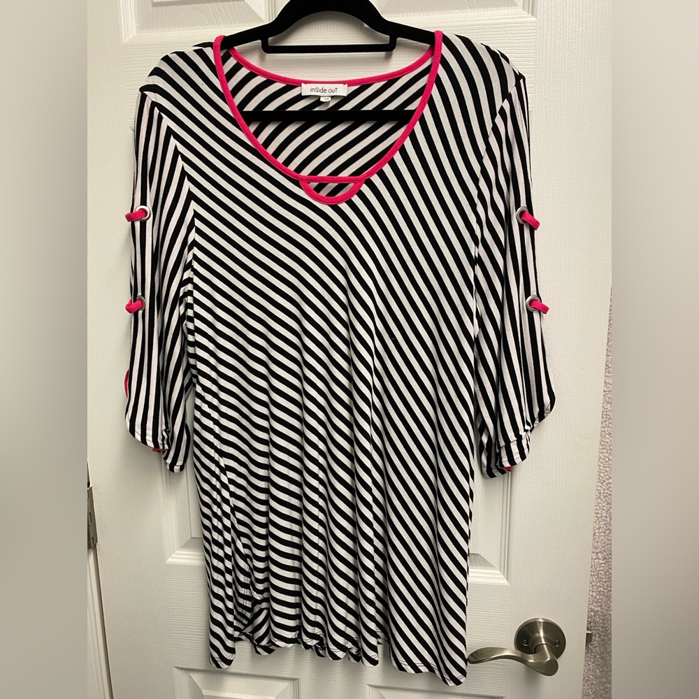 💲🔻CLEARANCE🔻   Women’s Top